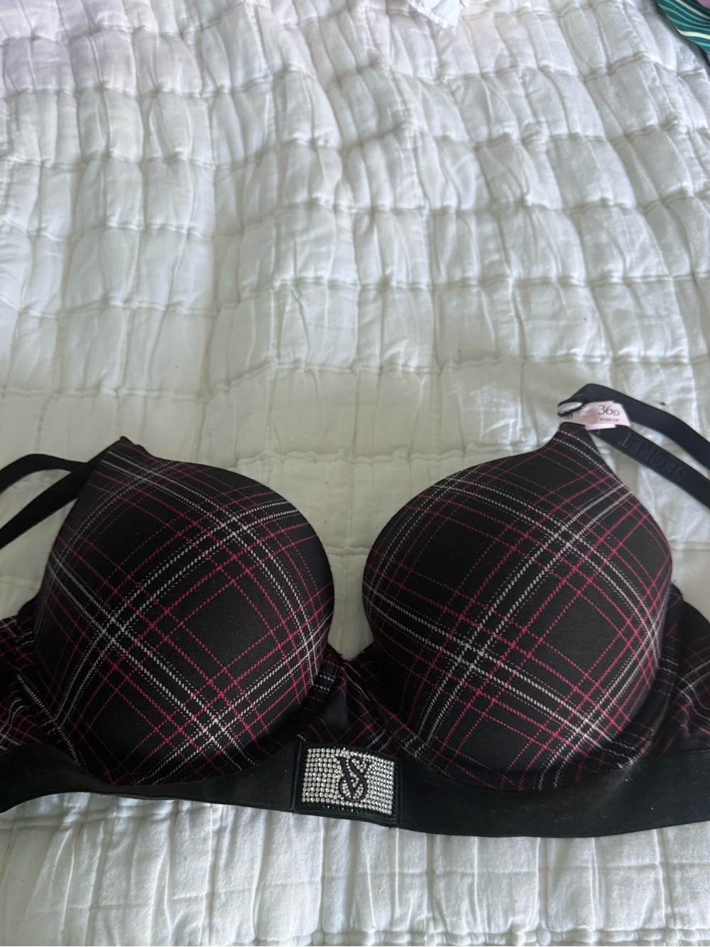 Victoria’s Secret NWT Plaid Push Up Bra 36D Black Red Tartan Rhinestone Logo